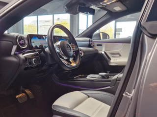 Mercedes-Benz CLA 220 AMG-Line*KAMERA*LED*LEDER*BI-COLOR SITZE - bilder 2