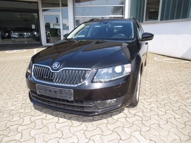 Skoda Octavia III Combi 2.0 TDI DSG Style, Navi, PDC, eHeckklappe, Alu, ...