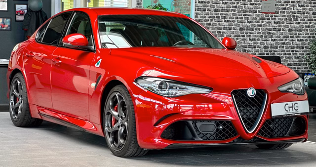 Alfa Romeo Giulia Quadrifoglio 1.HD|H&K|KAMERA|CARBON|ACC Gebrauchtwagen Kaufen | EZ 08/2019 | Preis 55.000 €