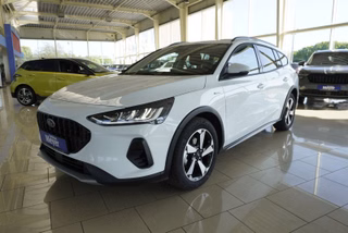 Ford Focus Active X 1,5 115PS aAHK/Navi/Kamera/Winterp.   **