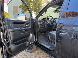 Dodge RAM 2500 Heavy Duty 6.7 Cummins Crew Cab Laramie Night - bilder 12