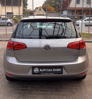 Volkswagen Golf 1.2 TSI BMT Trendline  TÜV NEU/GANZJAHRESREIFEN - foto 1