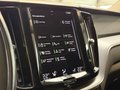Daumennagel 26 - Volvo XC60 B4 Momentum Pro AWD XENIUM Mild-Hybrid