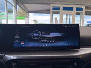 BMW 330 i xDrive M Sport Autom., LED ACC Navi Kamera - photo 19