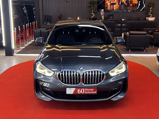 BMW 118d M-PAKET SPORT-AHK-CARPLAY-KAMERA-LEDER-ACC - foto 1