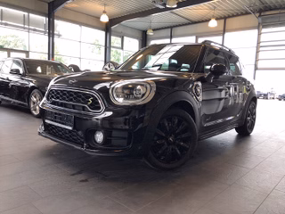 MINI COUNTRYMAN Cooper S E ALL4 LED NAVI PARKASSISTENT PDC