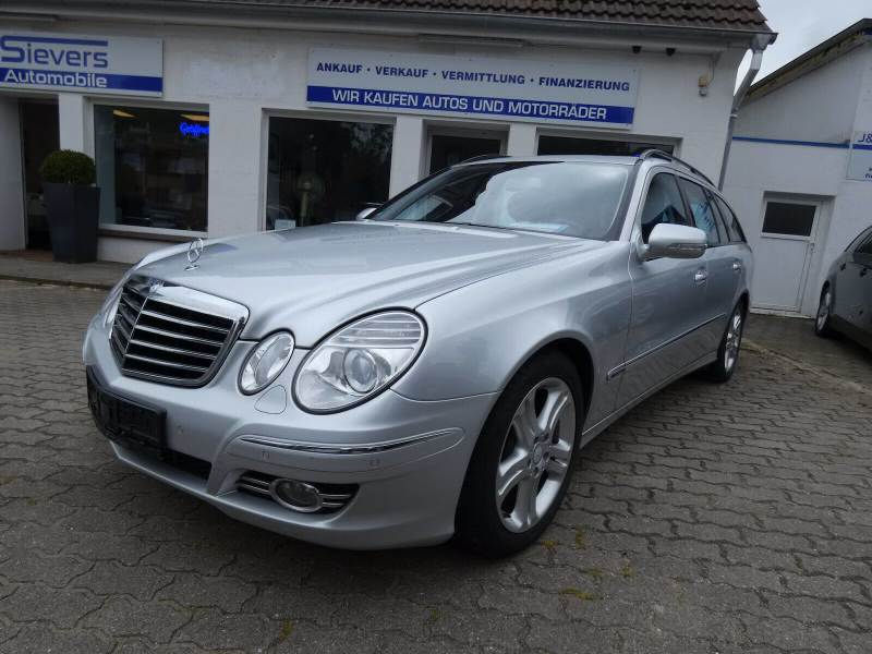 Mercedes-Benz E 220 T Avantgarde Xenon Navi Klima GSHD AHK