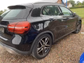 Daumennagel 2 - Mercedes-Benz GLA 180 Autom