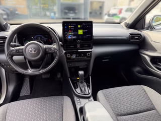 Toyota Yaris Cross Hybrid FWD Teamplayer +Safety- & Winter Paket - bilder 14