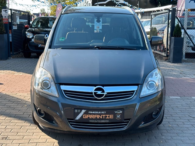 Opel Zafira - foto 1