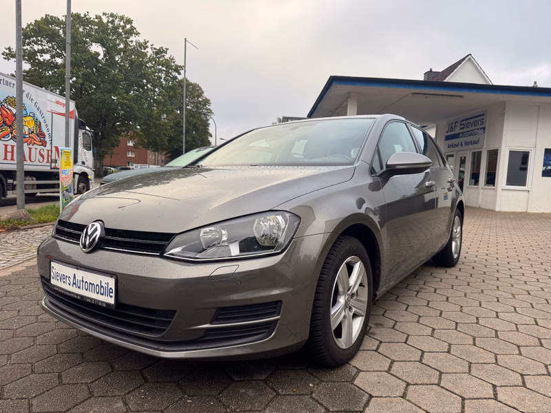 Volkswagen Golf VII 1,6 TDI DSG Comfort Klima Zahnriemen neu