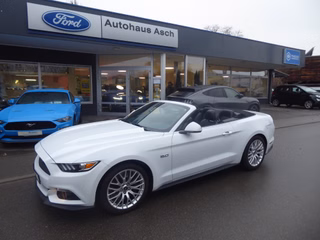 Ford Mustang GT Convertible Aus 1. Hand.