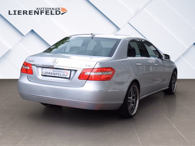 Mercedes-Benz E 250 CDI Avantgarde Automatik nur 100 Tkm - foto 3