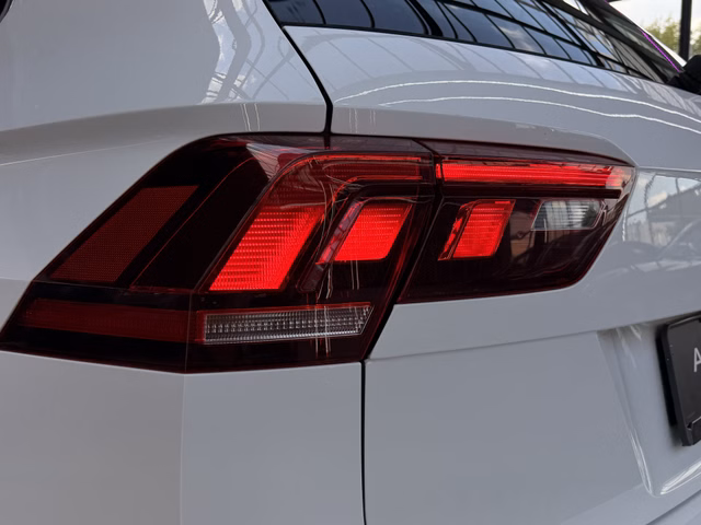 Volkswagen Tiguan Sound BMT ACC / Start-Stopp / LED / 4Motion - foto 7