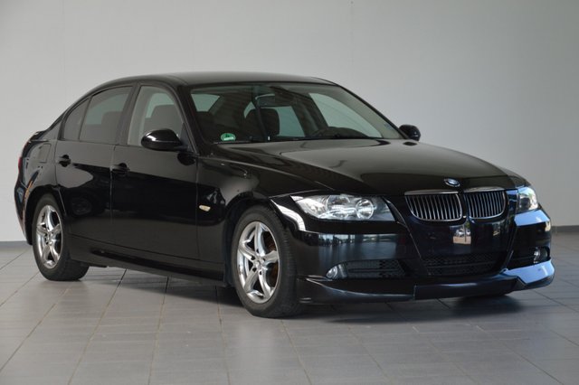 BMW 318d |Sportpaket|Tempomat|PDC|Klimaaut. Gebrauchtwagen Kaufen | EZ 05/2007 | Preis 3.890 €