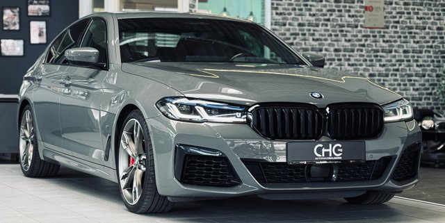 BMW M550i xDrive LASER|STHZ|HUD|AHK|S-DACH|DISPLAY-KEY Gebrauchtwagen Kaufen | EZ 05/2021 | Preis 56.990 €