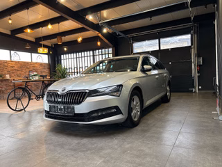 Skoda Superb 2.0TDI*Combi*7G*Kamera*LED* - bilder 2