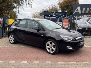Opel Astra J Limousine EDITION 1.6*Xenon*Temp*Klima*