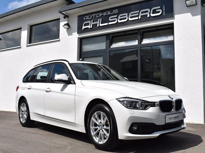 BMW 320d xDrive Advantaged Touring /NAVI/LED/HUD/LEDER/AHK