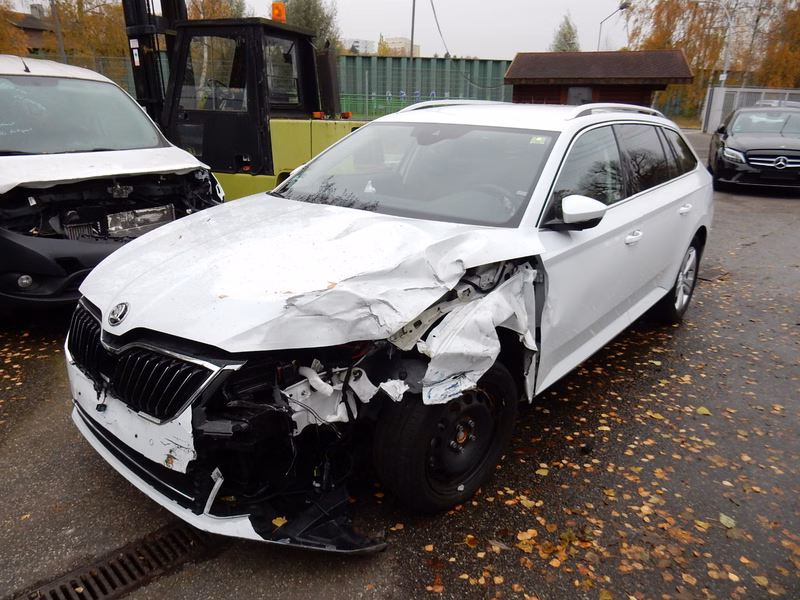 Skoda Superb Combi Style 2.0 TDI Navi.
