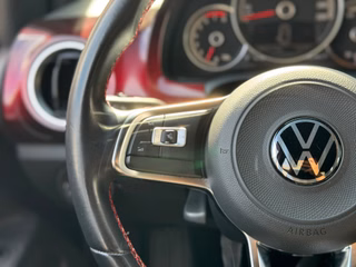 Volkswagen up! 1.0 TSI GTI - foto 24