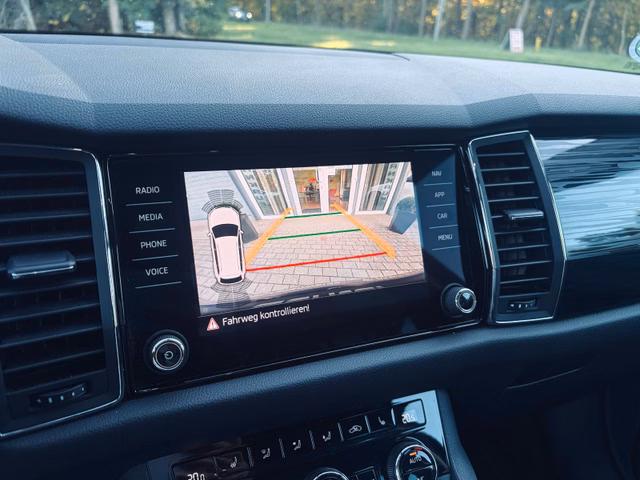 Skoda Kodiaq Style 4x4+Kamera+Navi+7-Sitzer+LED+ACC - bilder 10