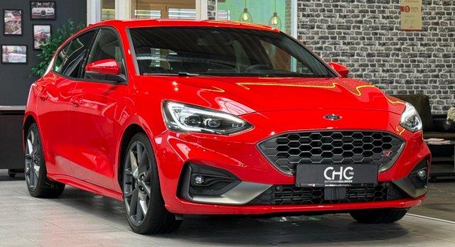 Ford Focus ST 2.3 EcoBoost 1.HAND|KAMERA|AHK|RECARO|NAVI Gebrauchtwagen Kaufen | EZ 06/2020 | Preis 23.490 €