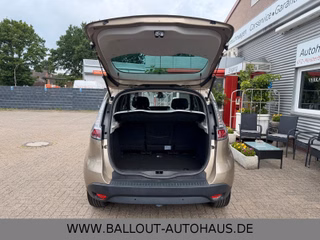 Renault Scenic III BOSE*1.HAND*KLIMA*NAVI*KEY*BT*AHK*CAM - photo 10
