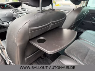 Renault Scenic III BOSE*1.HAND*KLIMA*NAVI*KEY*BT*AHK*CAM - photo 8