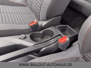 Peugeot 2008 Active*1.HAND*KLIMA*NAVI*TEMPO*SHZ*KAMERA - photo 4