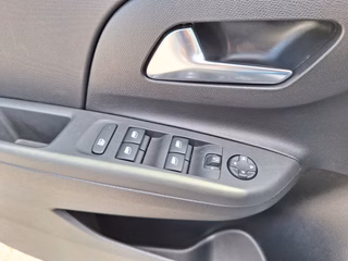 Opel Corsa 1.2 Turbo Automatik LED|CarPlay|TOTW|PDC Edition - foto 24