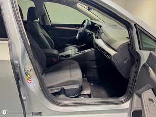 Volkswagen Golf VIII 1.0 eTSI Variant *Life*CarPlay*Navi*LED*DSG* - foto 11