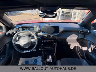 Peugeot 2008 GT Pack*2.HAND*PANO*ACC*SPUR*TEMP*FOCAL* - foto 6