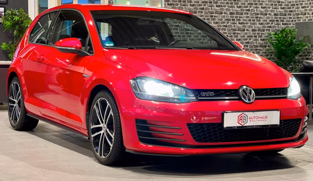 Volkswagen Golf VII GTD BMT DSG |STHZ+SHZ|NAVI|Bi-XEN|PDC|MFL Gebrauchtwagen Kaufen | EZ 11/2015 | Preis 18.990 €