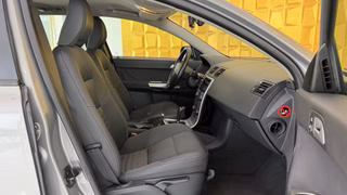 Volvo V50 Kombi D5 AUTOMATIK SHZ A/C - photo 5