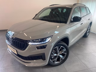 Skoda Kodiaq Sportline 4x4 TDI PANO AHK StHz MATRIX
