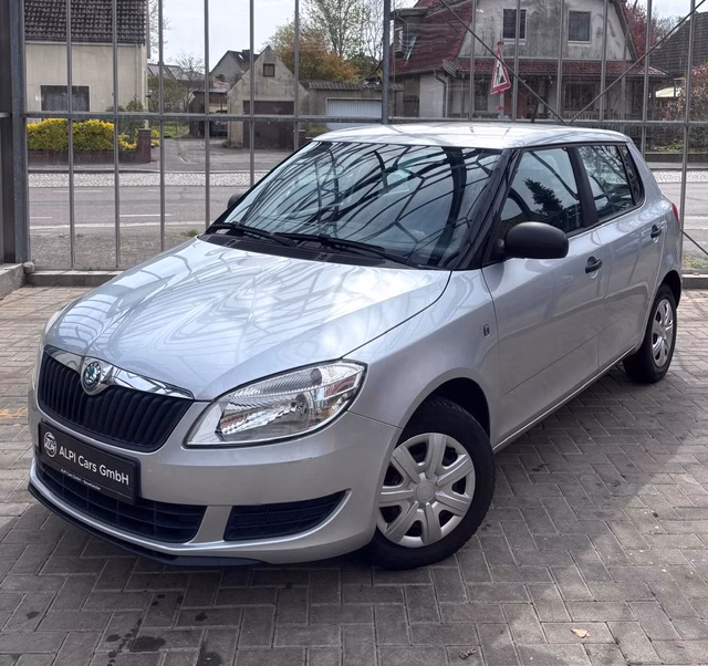 Skoda Fabia 1.2 TSI  TÜV + STEUERKETTE NEU - foto 1