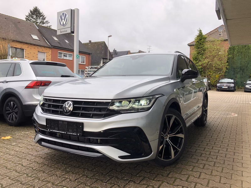 Volkswagen Tiguan R-Line PANO,Kessy,Black-Style,IQ,AHK