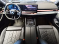 BMW 520d xDr M Sport Tour. 360°/HUD/Travel/20"/AHK - foto 1