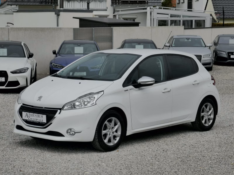 Peugeot 208 1.2 Style 82 VTi *1.HAND*ALU*SHZ*WENIG KM*