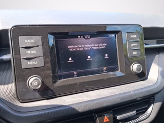 Skoda Fabia 1.0 MPI Active KLIMA / CARPLAY / SITZHEIZUNG / PDC - foto 8