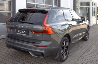 Volvo XC60 B5 Plus Dark AWD Head-up-Display*Schiebdach*360°Kamera*Totwinkel*Sitzheizung vo.+hi.* - foto 4