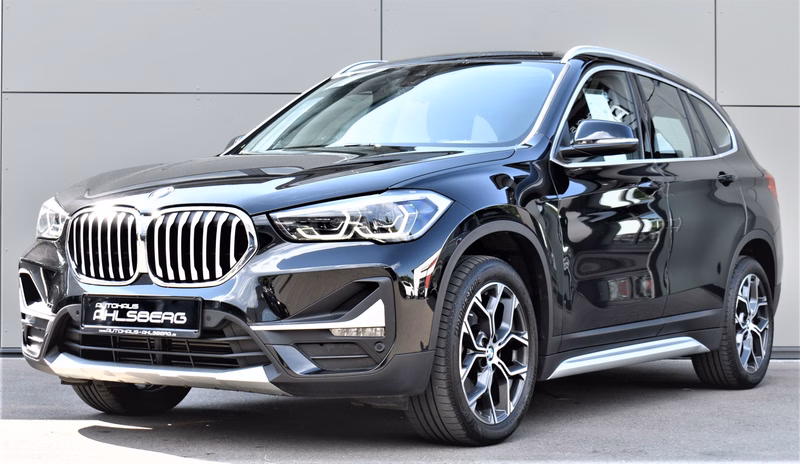BMW X1 20 D X-LINE PANO/CAR-PLAY/KEYLESS/LEDER/LED/ACC