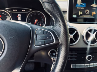 Mercedes-Benz B 180 Score Automatik+Navi+LED+SHZ+Kamera+PDC+ - foto 3