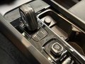 Daumennagel 28 - Volvo XC60 B4 Momentum Pro AWD XENIUM Mild-Hybrid