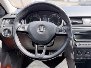Skoda Rapid Spaceback Pano/SHZ/TÜV/Service/Bremsen Neu - foto 14