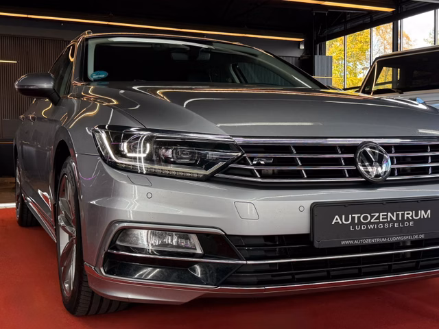 Volkswagen R-LINE/Highline/D-LED/ACC/NAVI/KAM/SHZ/LRH - foto 9