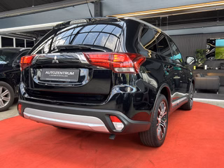 Mitsubishi Outlander Plus 2,2DI-D LED/TEMP/KAM/SHZ/ - foto 7