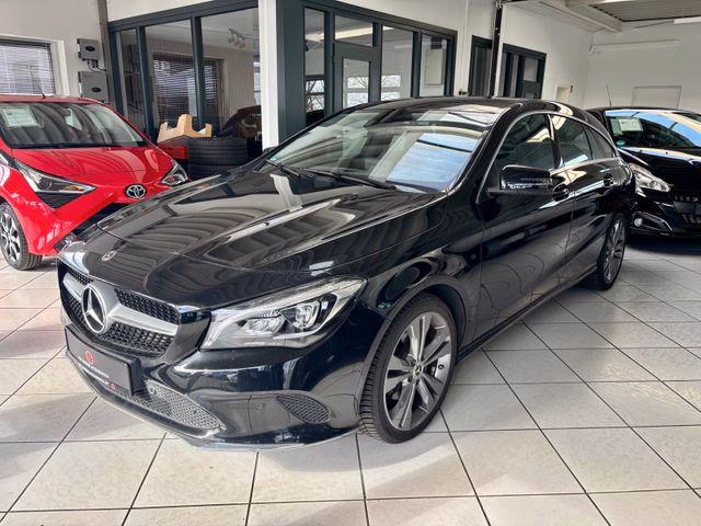 Mercedes-Benz CLA 180 Shooting Brake  Navi LED SHZ Sportsitze Gebrauchtwagen Kaufen | EZ 08/2018