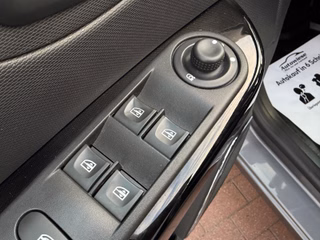 Renault Captur Luxe 1.2TCe*Aut.*Navi*Kamera*AHK*SHZ - foto 10